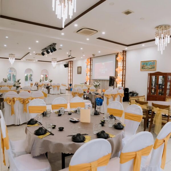 Ẩm thực Sân vườn Mái Lá