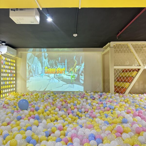 Beehive Premium Kids Cafe