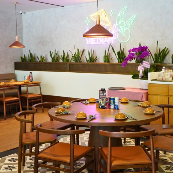 Nhà Hàng Hoàng Yến