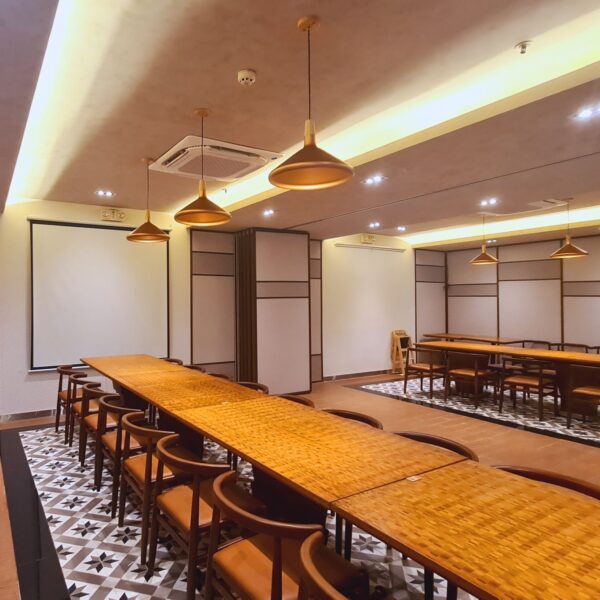 Nhà Hàng Hoàng Yến