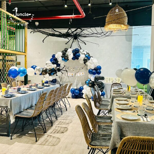 Jungle Family and Kids Cafe