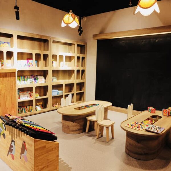 Jungle Family and Kids Cafe