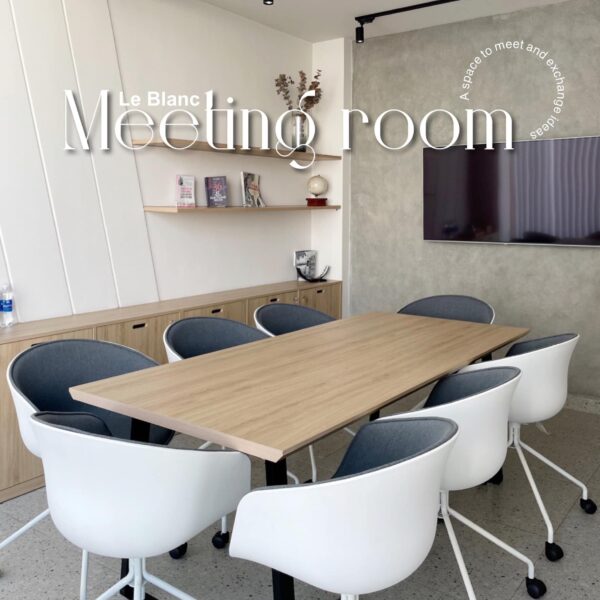 Le Blanc.Coffee & Space