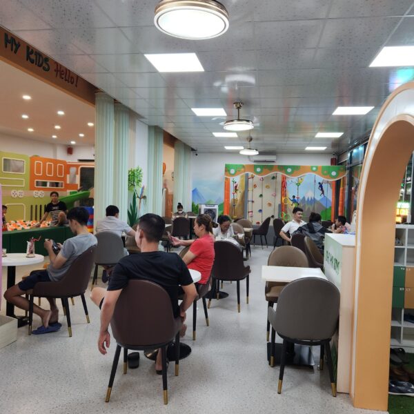 OH MY KIDS PREMIUM CAFE