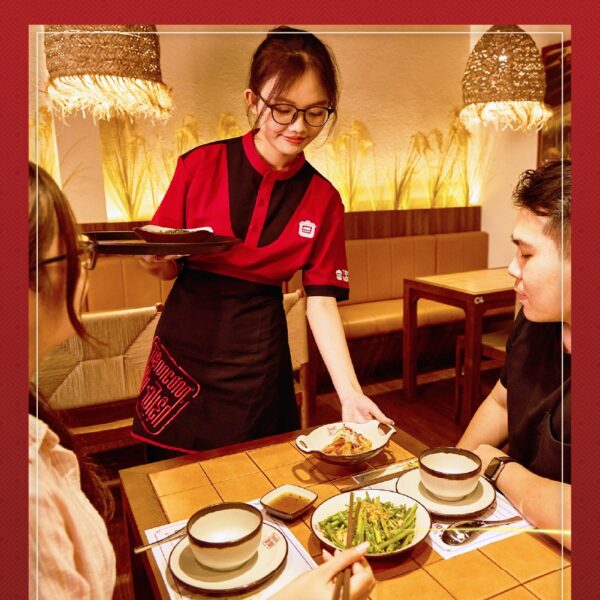 Tiệm Cơm Nồi Điện