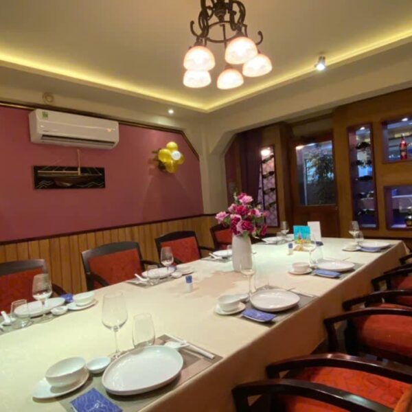 Nhà Hàng Bến Thuyền