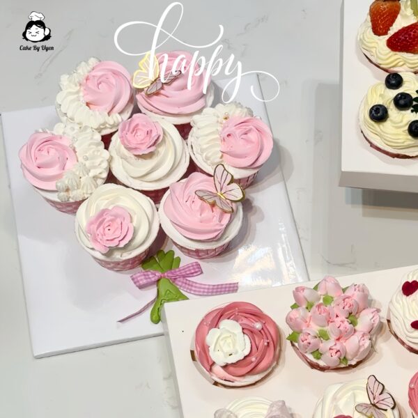 Cake By Uyên