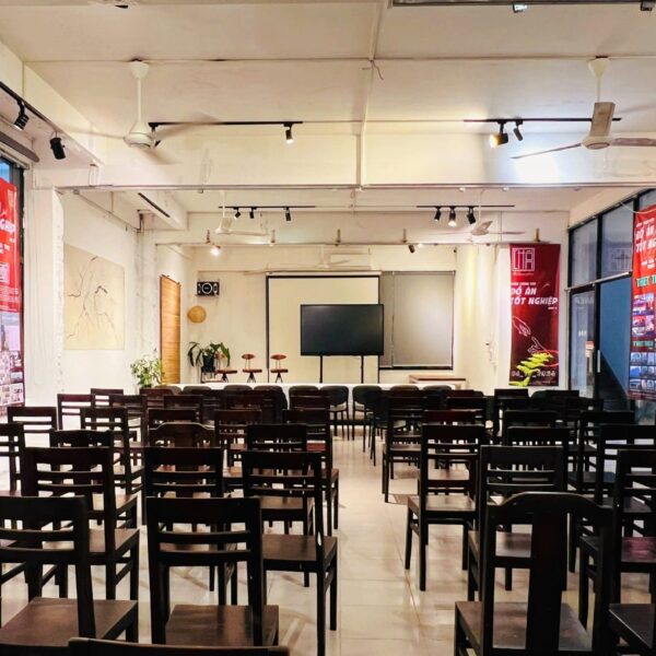 CHỐN Coffee and Academy