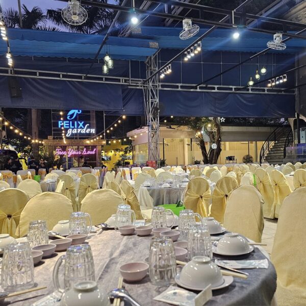 Nhà Hàng Felix Garden