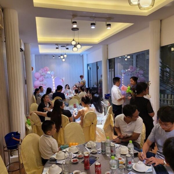 Nhà Hàng Felix Garden