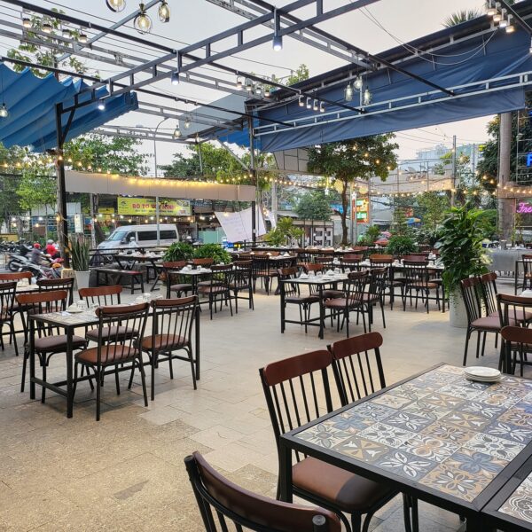 Nhà Hàng Felix Garden