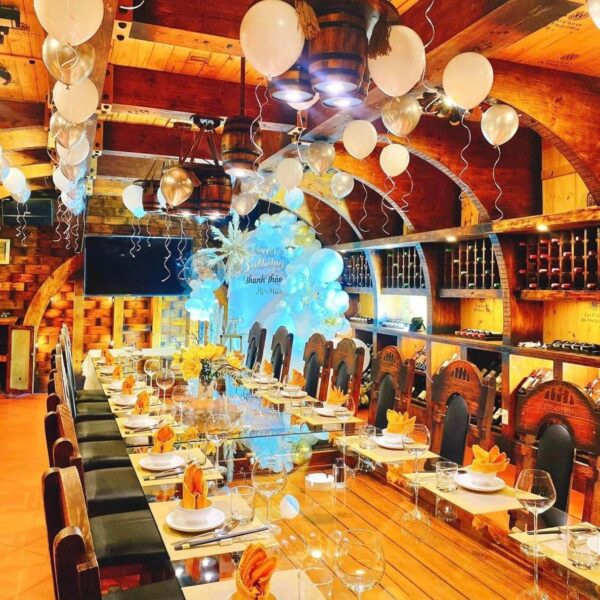 Nhà Hàng Luxury 429