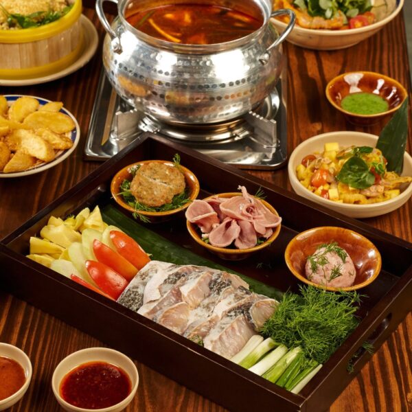 Tiệm Lẩu Đặc Sắc