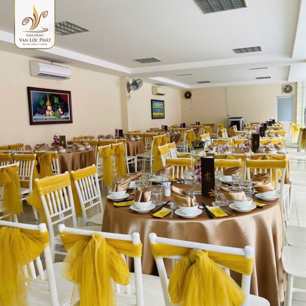 Nhà Hàng Vạn Lộc Phát