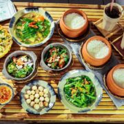 Cơm Niêu Làng Tre