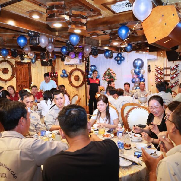Nhà Hàng Hầm Rượu Lộc Vàng