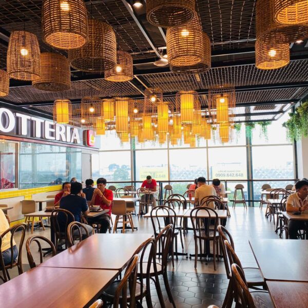 Menas Mall Saigon Airport