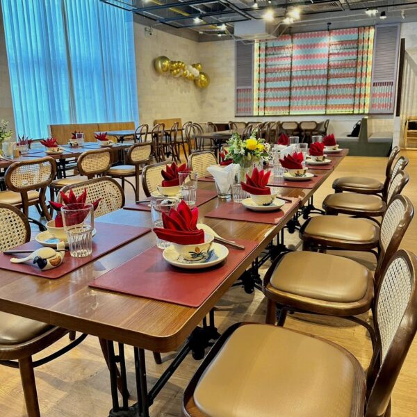 Menas Mall Saigon Airport