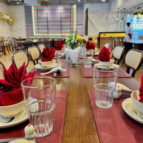 Menas Mall Saigon Airport
