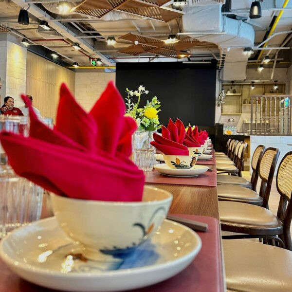 Menas Mall Saigon Airport