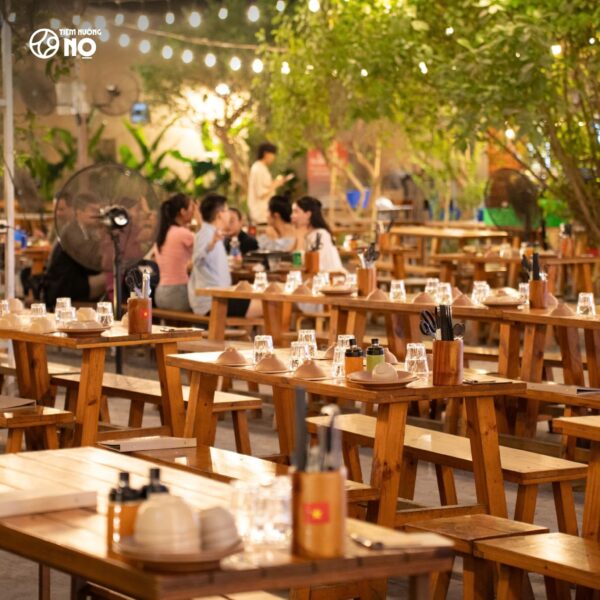 Tiệm Nướng Nọ Trong Vườn