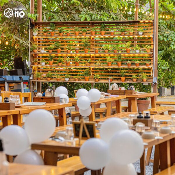 Tiệm Nướng Nọ Trong Vườn