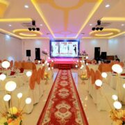 Nhà hàng Tân Uyên Ương